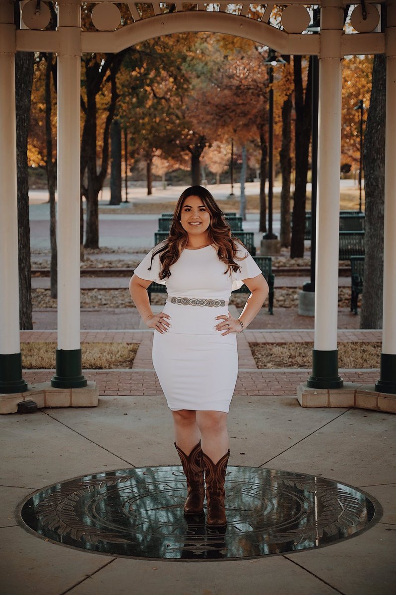 kayytaay_'s tweet photo. Mom: “what’s something you learned in college?”

Me: What did the cell say when his sister stepped on his foot? 

Mitosis
#GoMeanGreen https://t.co/Y1ZAbax54q