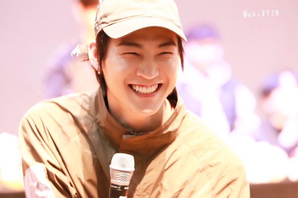 markbeomnyoung's tweet photo. We’ll always be here for you no matter what. We’ll always have your back. I hope that you’ll be able to find reasons to smile and to be happy soon. 💕 Stay strong Jaebeom. 

#WeLoveYouJaebeom https://t.co/i3P8rbMJv1