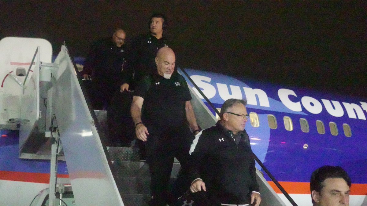 HawaiiFootball's tweet photo. 🌈🏈 arrives in the 208. 
#HawaiiFB #LiveAlohaPlayWarrior https://t.co/rk8YqPVivE