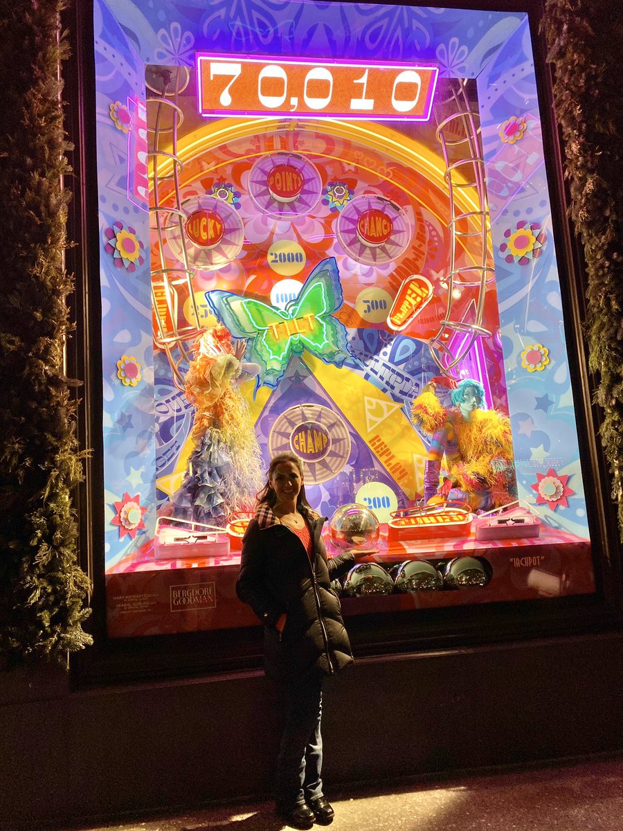 bClickClack's tweet photo. #bgwindows the reason for the season! https://t.co/u6JuOl7XM9