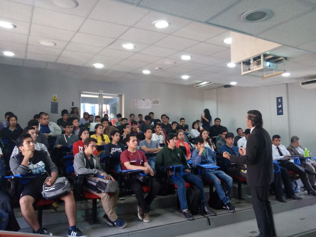 PabloUrquizo's tweet photo. Proyectos Sustentables basados en Competencias.
Gran audiencia en la "Universidad Cesar Vallejos".
#FUNIBER
#AGPU https://t.co/AbYLuA9xLx