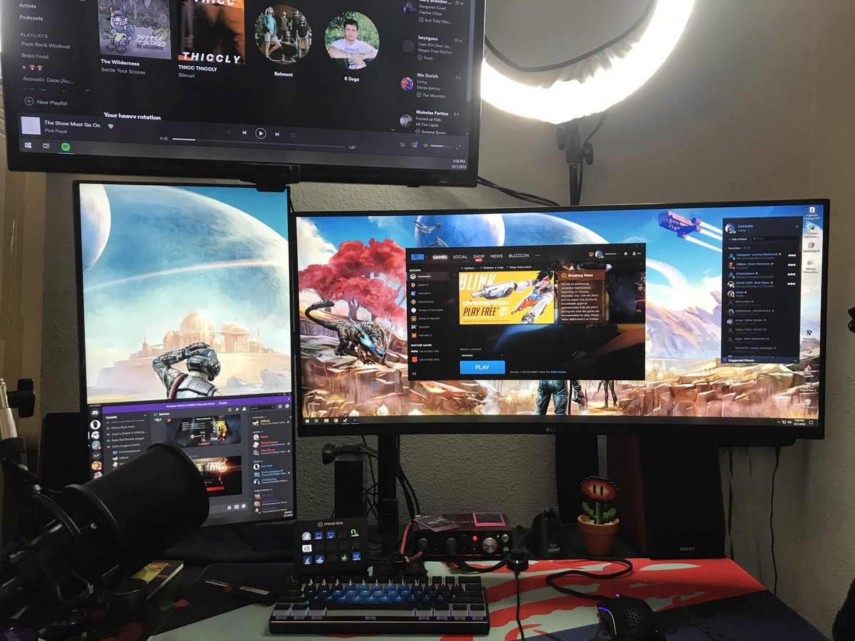 DatAntoGaming's tweet photo. Check out the new setup! What do you think?

STREAM: https://t.co/i6mAQJHj3J

STREAMING: #ApexLegends

#TwitchTV #StreamingLive #StreamingonTwitch #LiveNow #DatAnto @TwitchTVGaming @TwitchSharing @ShoutGamers https://t.co/eCk9PvlCvu