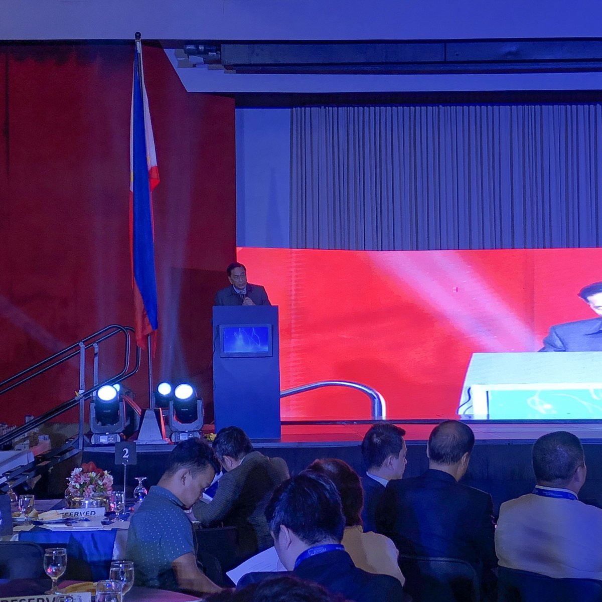 PHILEXPORTMNL's tweet photo. PHILEXPORT President Sergio Ortiz-Luis, Jr. delivers his Opening Remarks for the National Export Congress 2019.
He highlighted the importance of businesses shifting towards the digital era & the 25th anniversary of the Export Development Act.
#NEC2019
#PHILEXPORT
#PCCI
#DTI https://t.co/GCnpboESC2
