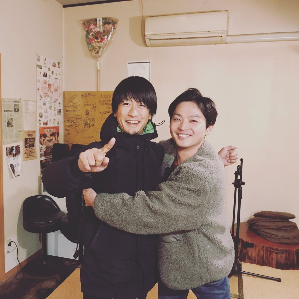 小山内 創祐 على تويتر 昨夜は岩瀬敬吾さんと忘年ツーマンライブでした お越しの皆さまありがとう 大雪の中に灯る暖かい空間 最高の音楽 最高の酒と料理 楽しかったー 敬吾さんからのメッセージを胸に頑張るで 岩瀬敬吾 小山内創祐 もぐらや Corona聴けてよ 小山内 創祐 على تويتر 昨夜は岩瀬敬吾さんと忘年ツーマンライブでした お越しの皆さまありがとう 大雪の中に灯る暖かい空間 最高の音楽 最高の酒と料理 楽しかったー 敬吾さんからのメッセージを胸に頑張るで 岩瀬敬吾 小山内創祐 もぐらや Corona聴けてよ