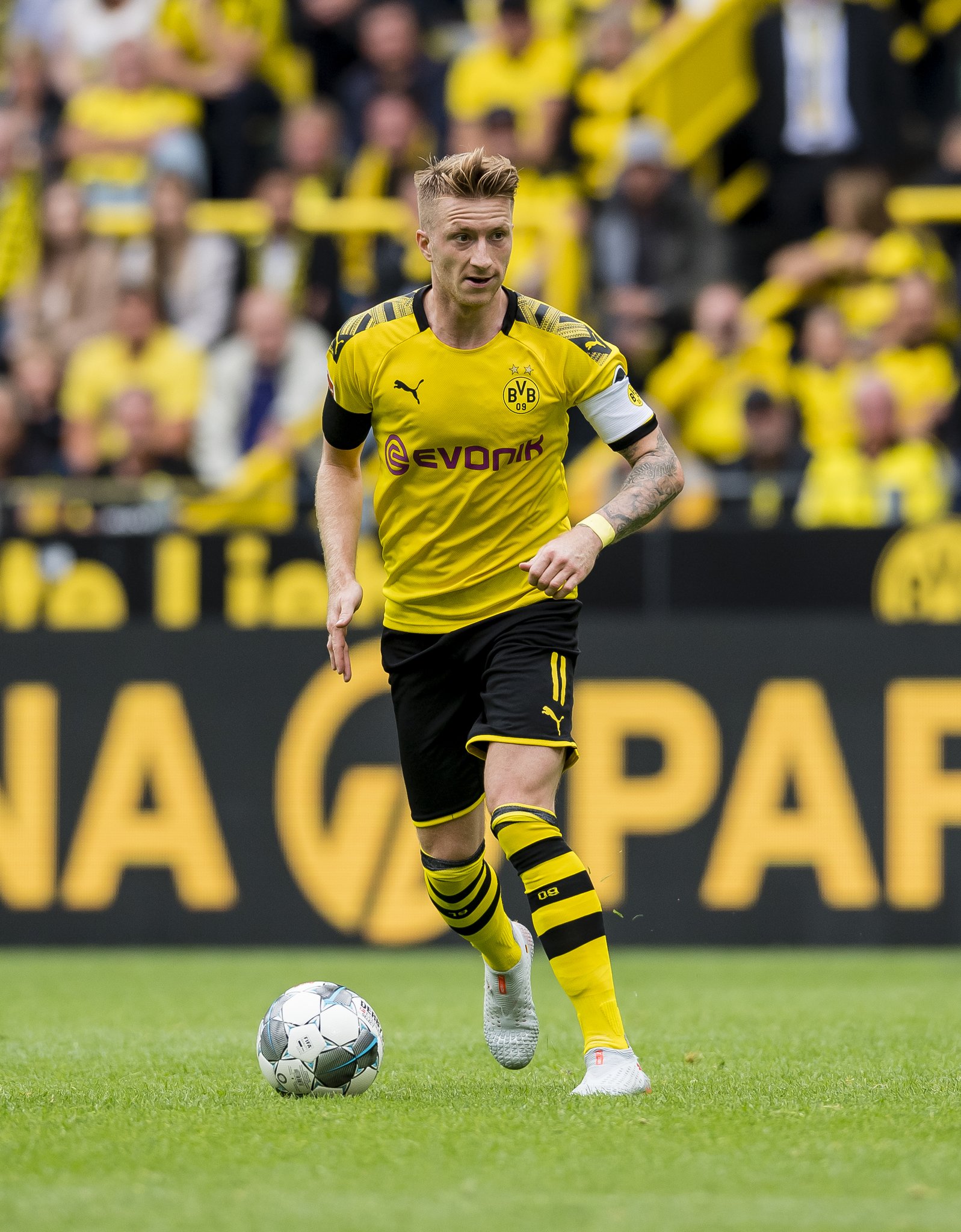 Uzivatel His 海外サッカー観戦 待機中 Na Twitteru His初夢フェア開催中 ボルシア ドルトムントは3月にシャルケを迎えてルールダービー 試合後にはなんとマルコ ロイス選手と面会 12 12 日 までのお申込で2万円引き T Co T0qzz69spg