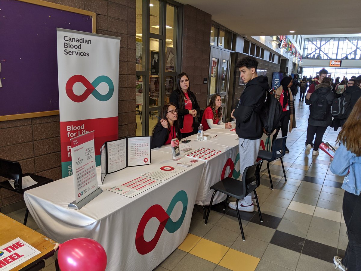 ldhmrlind's tweet photo. Part ✌️ of this initiative went down today! Gr 12 Leadership students hosted a blood drive to recruit first time donors. We'll be sending 2 bus loads of students to @LifelineOTT in a couple weeks. Stay tuned! https://t.co/r3pkLSoHaM