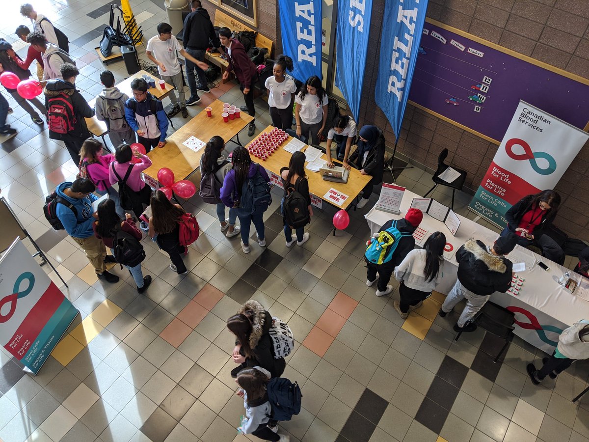 ldhmrlind's tweet photo. Part ✌️ of this initiative went down today! Gr 12 Leadership students hosted a blood drive to recruit first time donors. We'll be sending 2 bus loads of students to @LifelineOTT in a couple weeks. Stay tuned! https://t.co/r3pkLSoHaM