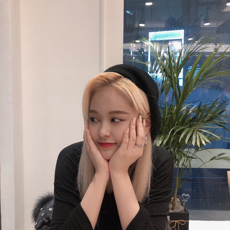 everglowkr's tweet photo. 191205
it's really winter❄
#onacoldday #stayinginside #thinking_about_myforever #warmly #isthebest https://t.co/Ces71GORs5