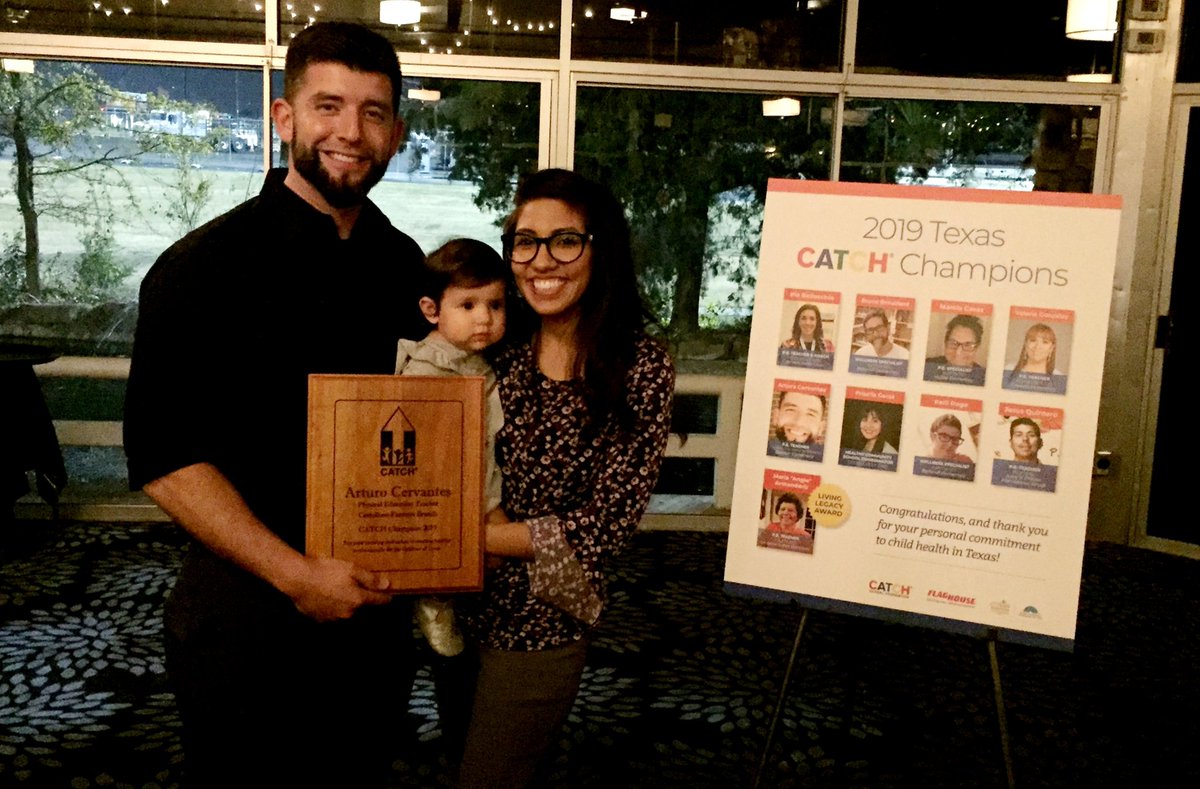 CoachCBlantonPE's tweet photo. Thank you @CATCHhealth for choosing me as a 2019 Texas CATCH Champion. I am thankful for the support of all the amazing teachers at Blanton and blessed to have a career I am passionate about. @BlantonBulldogs #bulldogstrong #movingwithapurpose https://t.co/ldT7kwOC8X
