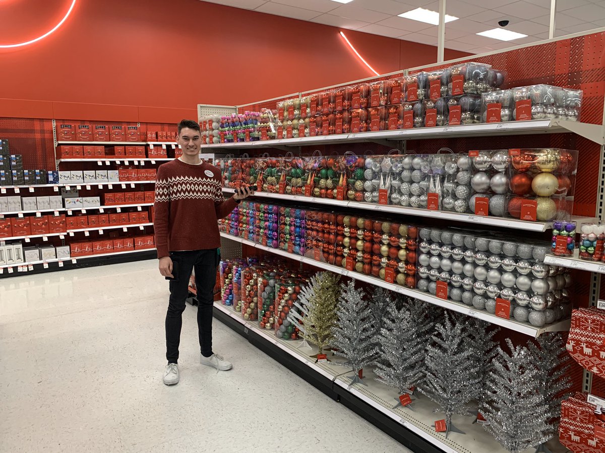 831Larry's tweet photo. So proud of our seasonal DBO Ethan driving top 10 sales in the group. He delivers on both instocks and service everyday for our guests, and has a bright future at Target ahead of him!
End Of Life batches save lives and sales 📈💰@salamlazkani @boilerBRIN 
#seasonalchallenge https://t.co/iGGRUDDThE