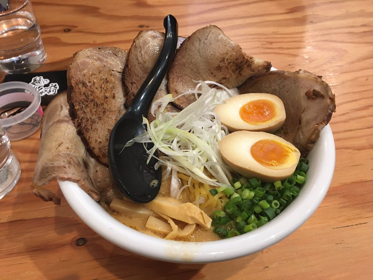 CGBVETz04nnLbJp's tweet image. ラーメン美味い❗️👍
札幌　麺のひな詩
#Beatmap
#チヒュウ
#札幌
#ラーメン
