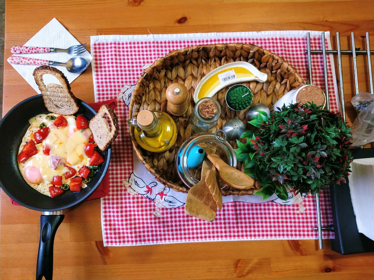 RJawashi's tweet photo. فطور يوم الجمعة ... انتظره لمدة أسبوع.
Friday Breakfast, keep waiting for a week
#healthylifestyle #Finecooking #mexican_breakfast_omelette https://t.co/JCqErUQVVP