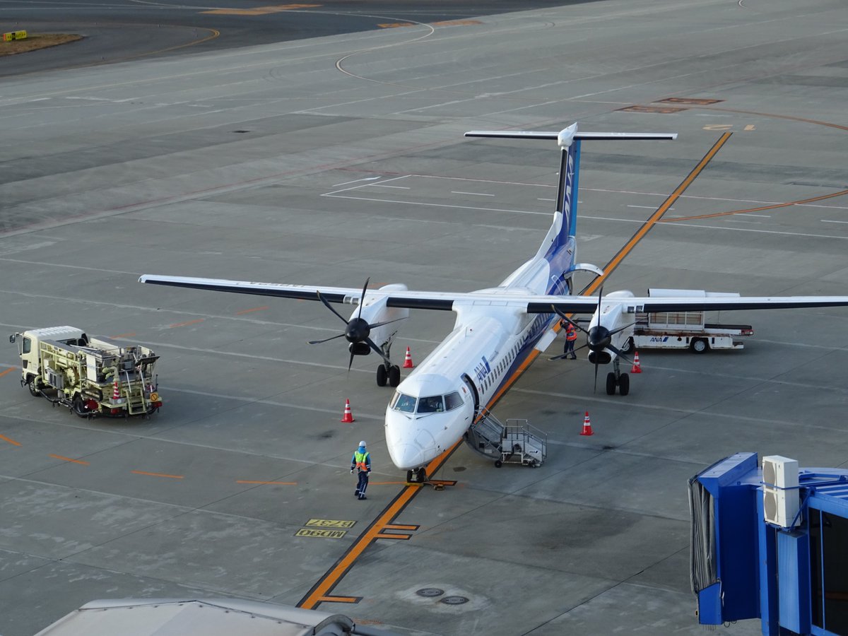 marnyie's tweet photo. セントレアでの空き時間に
ちょっと撮ってみた

#中部国際空港
#飛行機 https://t.co/ydJOfabwTu