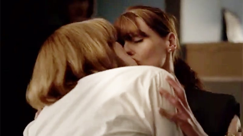 Jana7380's tweet photo. Proper kisser #SuranneJones 😏💋
#GentlemanJack 🎩
#ATouchOfCloth
#DeadClever https://t.co/oVg54WDNZH