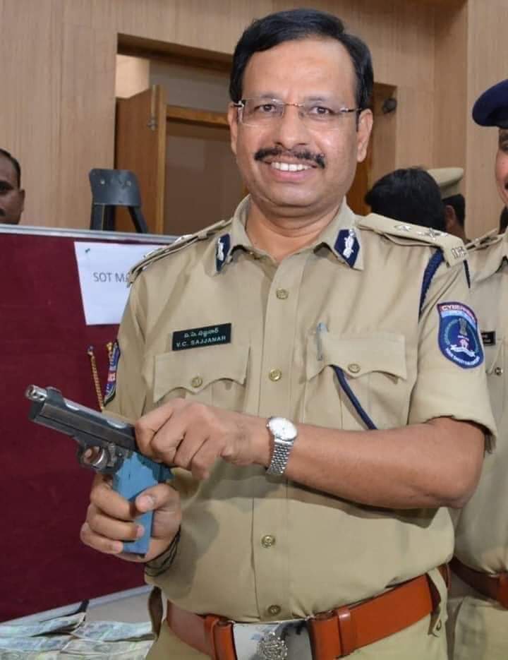 GollapalliLalit's tweet photo. Reconstruction of society.!!
Salute to #CP_Sajjanar Garu and Entire police department of Telengana.
This is real justice.!!
#JusticeForDishaFullfilled
@TelanganaCMO @KTRTRS @ysjagan @AndhraPradeshCM @PMOIndia @AmitShahOffice @narendramodi https://t.co/5rPo4ilioF
