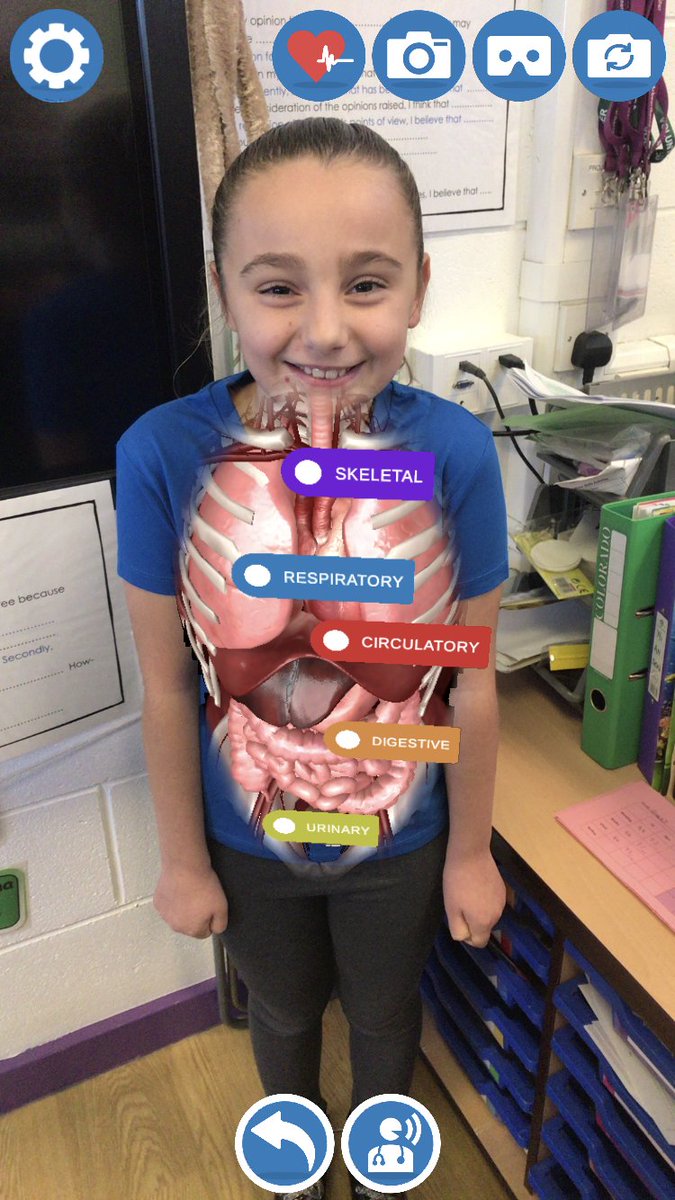 ArbourthorneCPS's tweet photo. Check out Y6AH playing around with the app Virtuali-Tee by Curiscope. It allows you to see inside the body - cool!! #makingsciencefun #usingICT https://t.co/RQVwmsPD9D