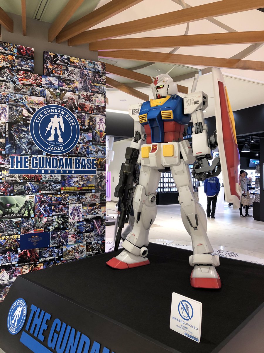 kekenterpris's tweet photo. GUNDAM BASEキャナルシティ博多に買い物代行中‼️

ガンダムはあまり知らないけど、
かっこいい‼️
カフェも併設してあって楽しかったです。

#GUNDAMベース　#ガンダムベース　#キャナルシティ博多　#買い物代行　#ガンダム　#博多買うBUY https://t.co/dhEAsSo91I