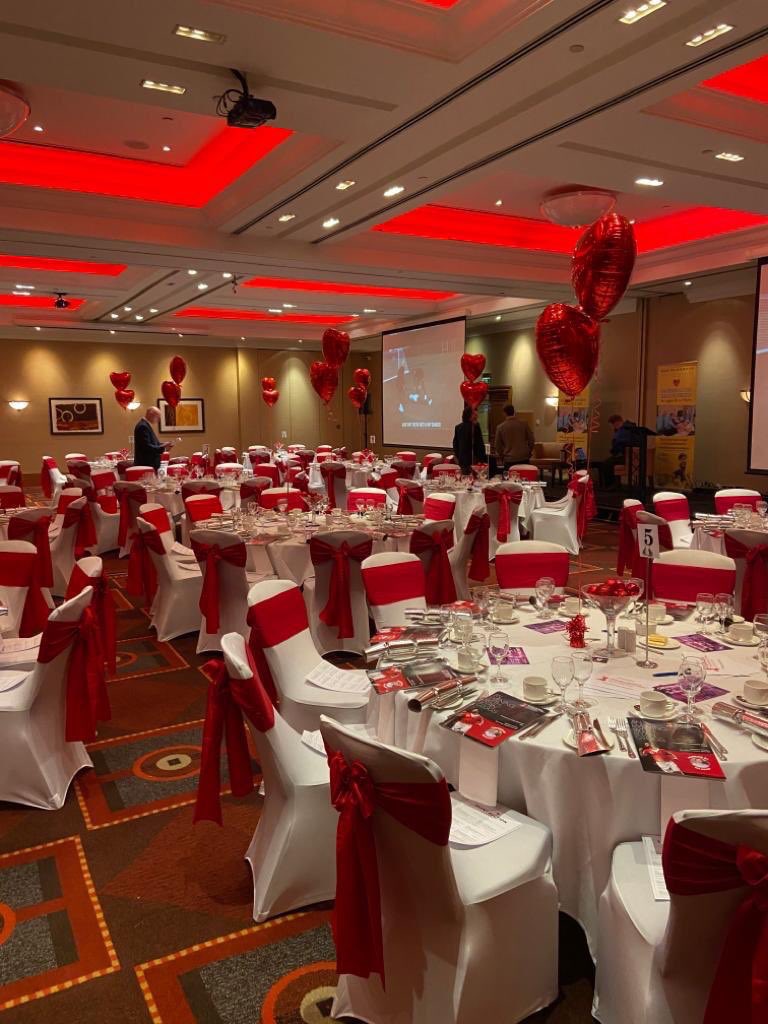 A pleasure to support ‘An evening with Ryan Giggs’ and @VanGough4 last night at the @CardiffMarriott in support of the wonderful charity @WelshHearts.