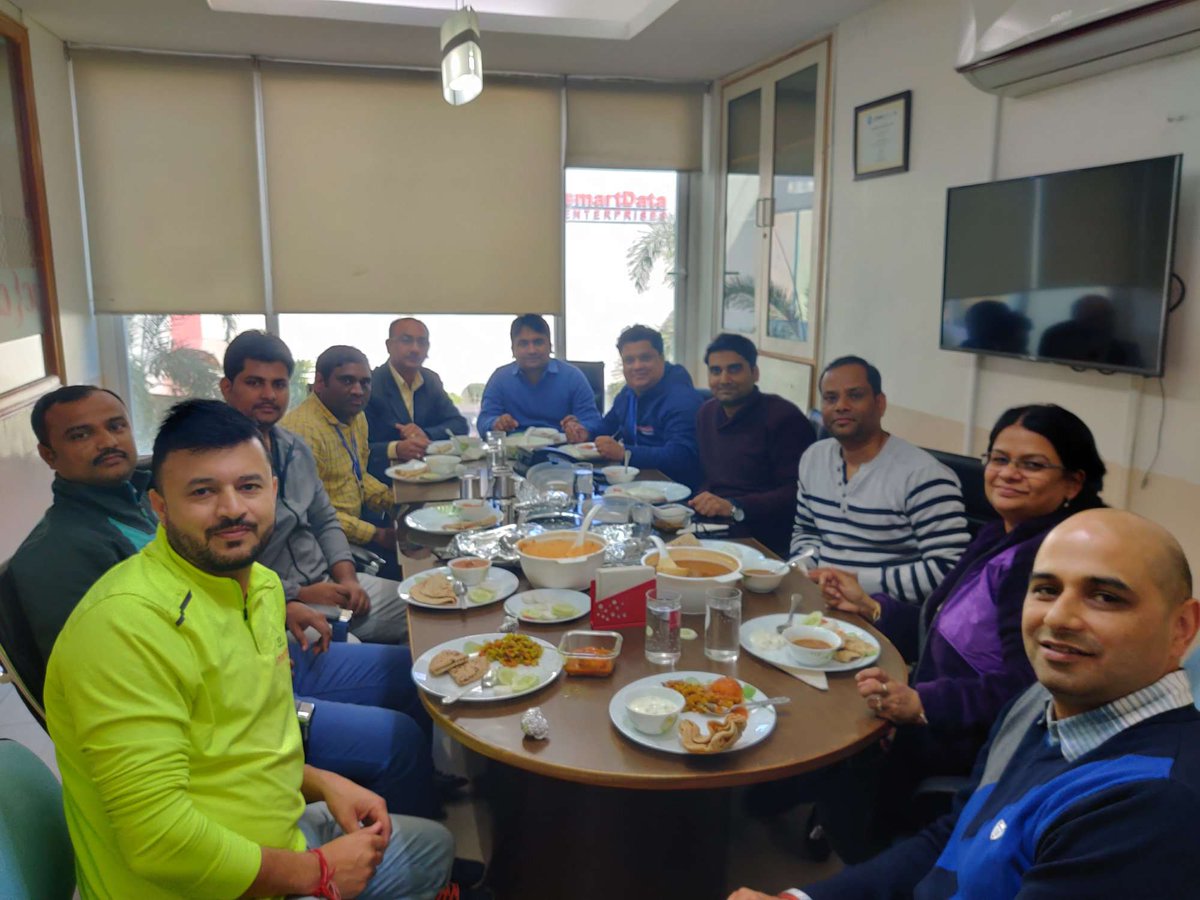 sdeievent's tweet photo. #InterBranch #collaboration subsists #knowledge sharing #culture and #interactivity. Such #collaboration has helped us to develop a sense of #transparency in #workflow, implementing new #methodology & smoother #communication leading to fine-tuned #project #deliveries. #SD2 https://t.co/HlmZNU5b59