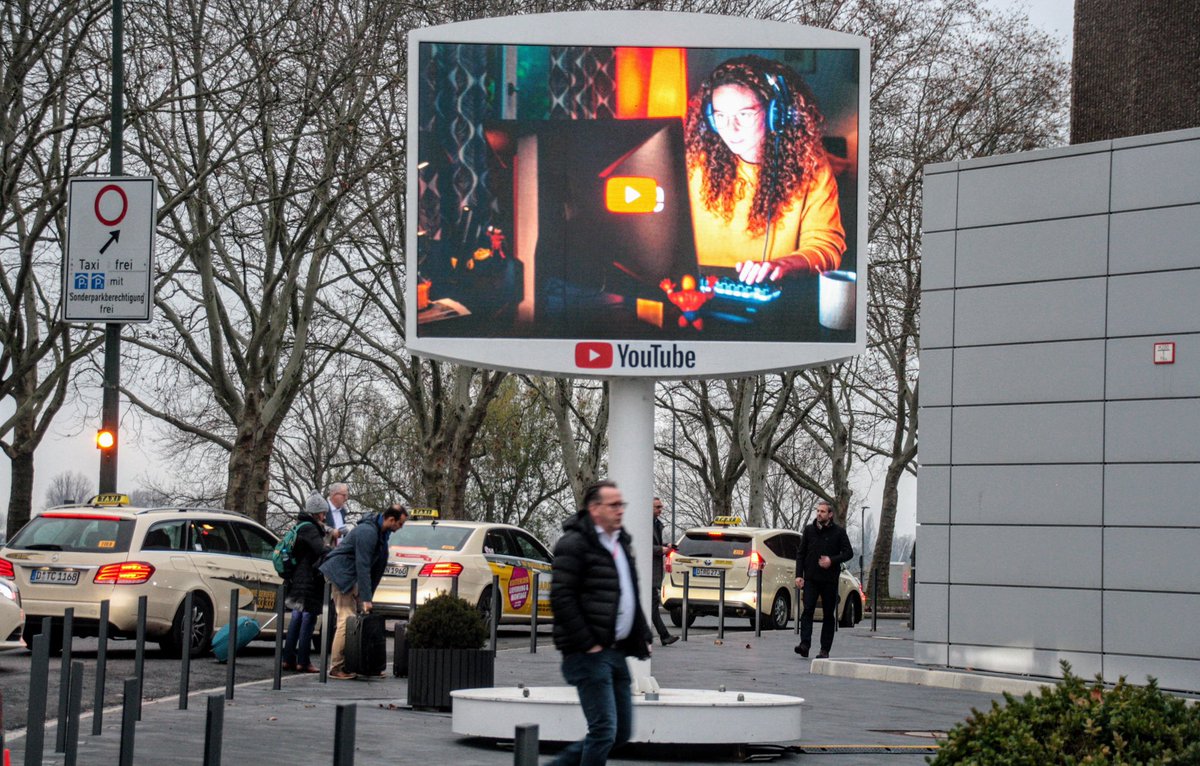 accessforbrands's tweet photo. #marketing_centricity #Deutscher Marketing Tag #accessforbrands #Programmatic Advertising #digital Billboards #mobil Screens #dooh #ooh  Der Deutsche Marketing Tag ist eine perfekte Hight-Level-Plattform für den Austausch von Innovation. Genialer Imput - wir freuen uns auf 2020 https://t.co/rIQfpYt2NG
