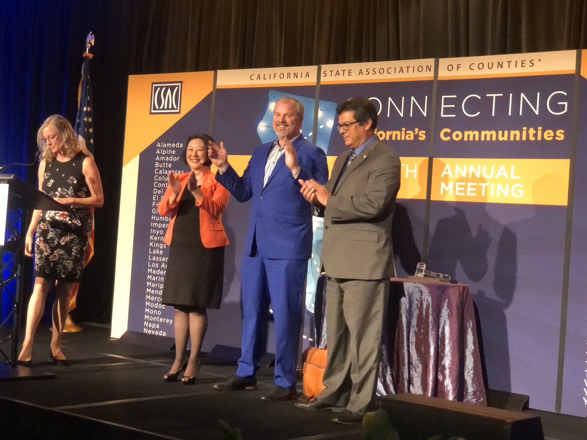 CALatinoCaucus's tweet photo. Congrats to our Latino Caucus of CA Counties Board Members who were just sworn in as new Executive Officers of @CSAC_Counties: 1st Vice-President James Goré @jamesgoreiv and 2nd Vice-President #EdValenzuela of Siskiyou County! Felicidades!!✊🏽 https://t.co/Aq8dtMu8o4