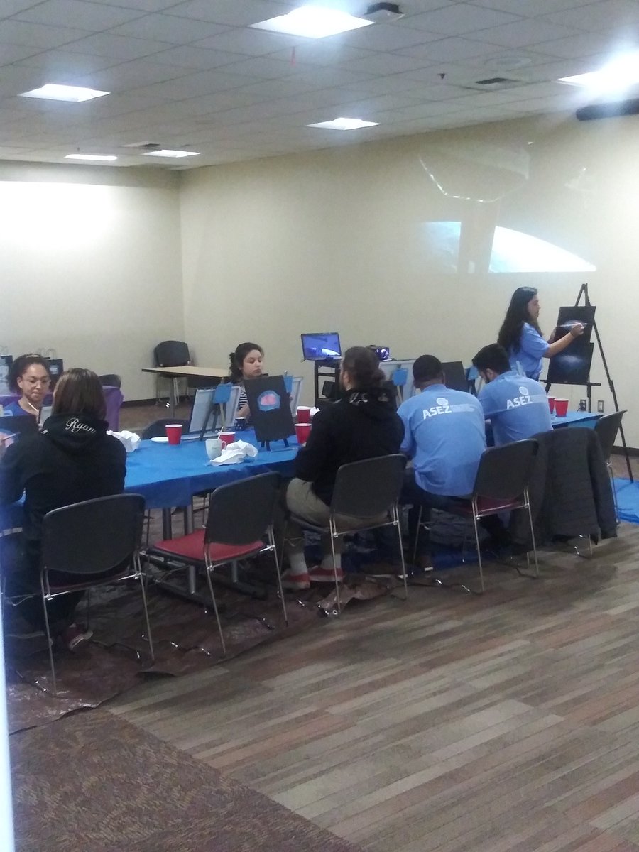 ASEZ_POMONA's tweet photo. Thanks to all who took time to participate in our Sip and Paint event hosted by ASEZ CPP. Many bright smiles came and had an opportunity to relax before finals. https://t.co/OCe7FzPqow