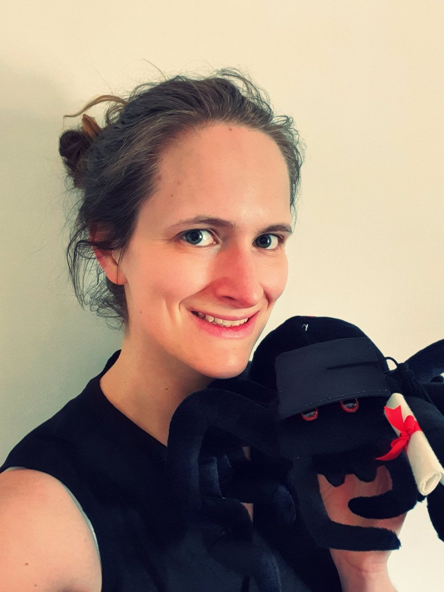 lc_strang's tweet photo. Pictured: the winner of Best Student Talk at #AIP2019, and the prize. https://t.co/UJuJdfh7Mt