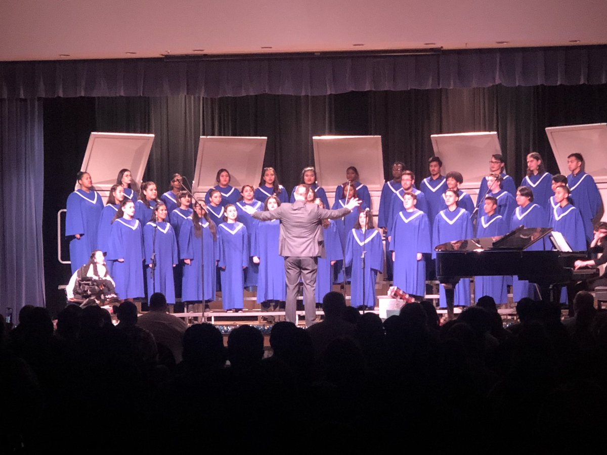 Such a wonderful night of beautiful music by Summit High School’s choral music department lead by Mr. Tyler Bettge. Fantastic job Mr. Bettge and all the choir kids.