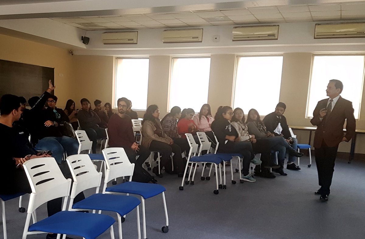 IilmInstitute's tweet photo. IILM students learn how to grow #Business through Franchise #Business Model' with facilitators, Anuj Kumar, Branch Manager, Franchise #India & Yogen Chawla, Regional Director, Infocareer
#IILMAlumni #MyIILM #IILMUBS #ReadyForBusiness #BBA https://t.co/mHf2iJRpdw