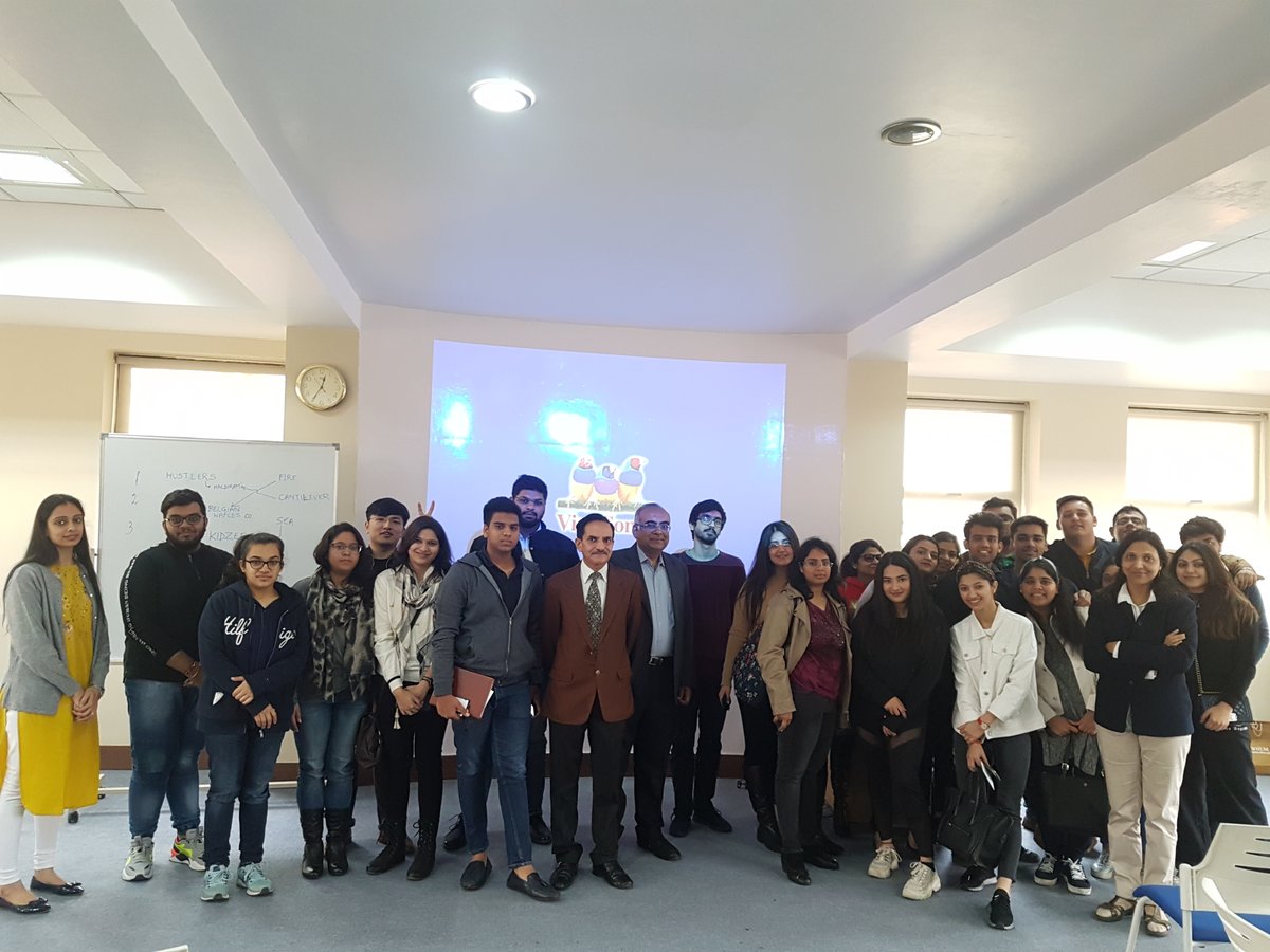 IilmInstitute's tweet photo. IILM students learn how to grow #Business through Franchise #Business Model' with facilitators, Anuj Kumar, Branch Manager, Franchise #India & Yogen Chawla, Regional Director, Infocareer
#IILMAlumni #MyIILM #IILMUBS #ReadyForBusiness #BBA https://t.co/mHf2iJRpdw