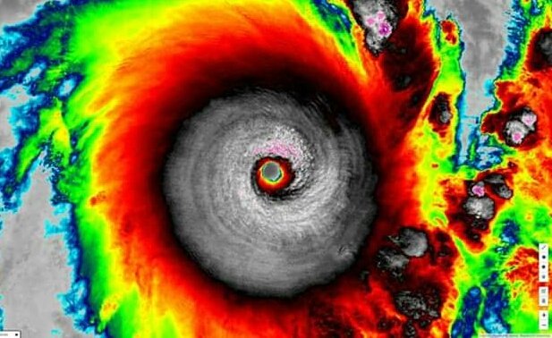 TropicsWeather's tweet photo. Perhaps this caught me really surprised. ๐ฅ๐ฅ
Last time I checked the tropics, #CycloneAmbali was just a puny weak cyclone. But today, it looked extremely magnificent and this is the most beautiful rapid intensification I have seen in SHEM.
#Ambali #cyclone https://t.co/AyDwVIOG5G