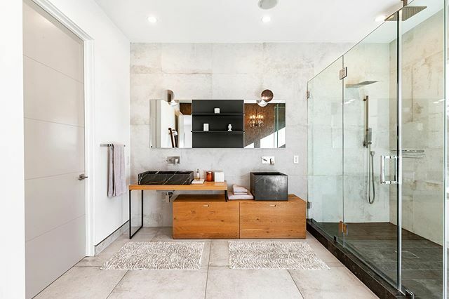 waynefordfilms's tweet photo. Unique master bathroom design at 623 N Edinburgh (soaking tub not pictured) @adi_livyatan -
-
-
#bathroomdesign #bathroom #realestate #bathroomdecor #bathroomideas #modernhome #contemporaryhome #westhollywood #melrose #losangeles #realestatela #luxury #l… https://t.co/ZoDfsEoHeS https://t.co/TJvUvLuT7I