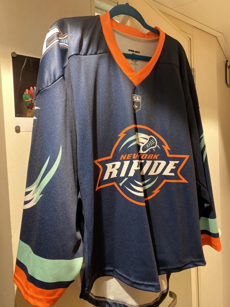 E_j_t_1_0's tweet photo. Preparing for tomorrow’s game, from Hawaii of course! @newyorkriptide 1pm tomorrow! #GetPulledIn #RiptidePride https://t.co/ZPXMVVVjFJ