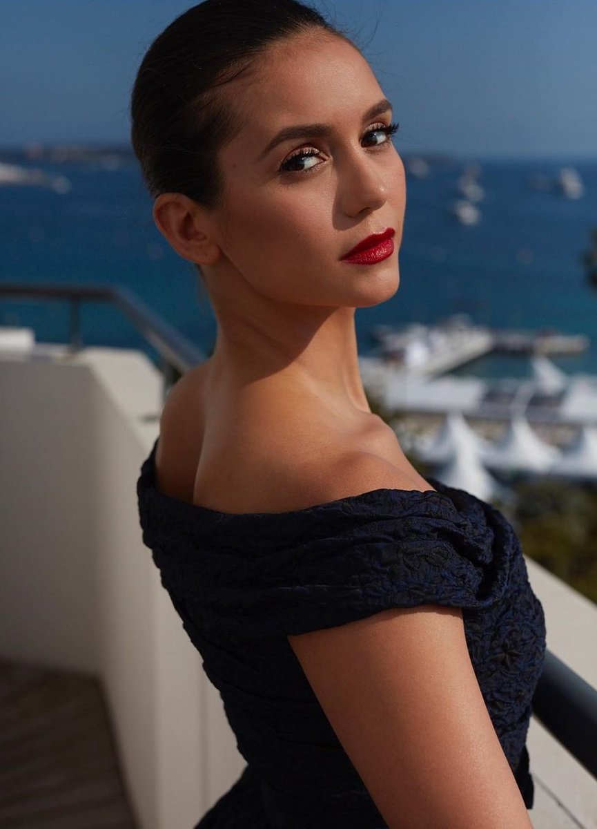 CrossMyHannah's tweet photo. new day
new dress
same hannah

#newhashtagtoo 
#sexsymbol https://t.co/T66H7TTr1N
