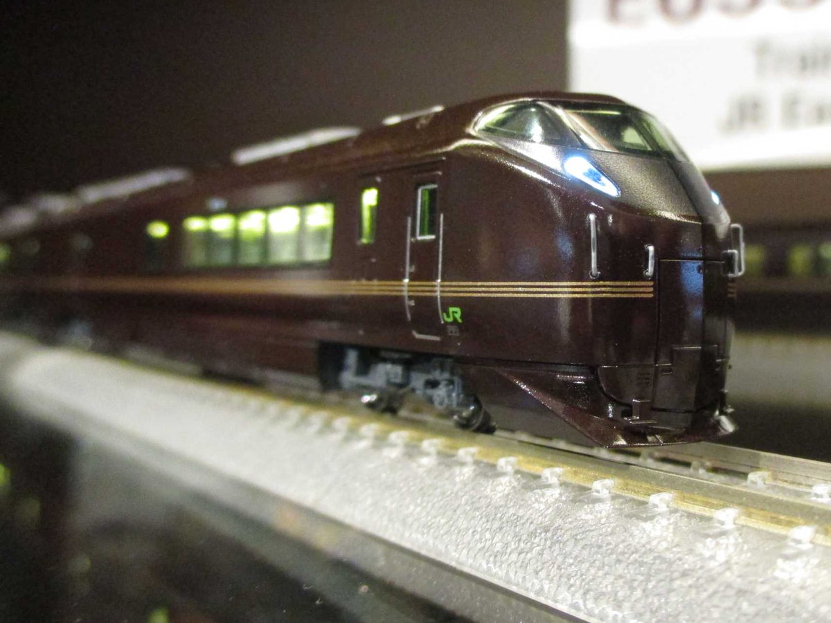 KATO E655系と特別車両　日章旗取り付け KATO E655系と特別車両 日章旗取り付け カトーオンライン
