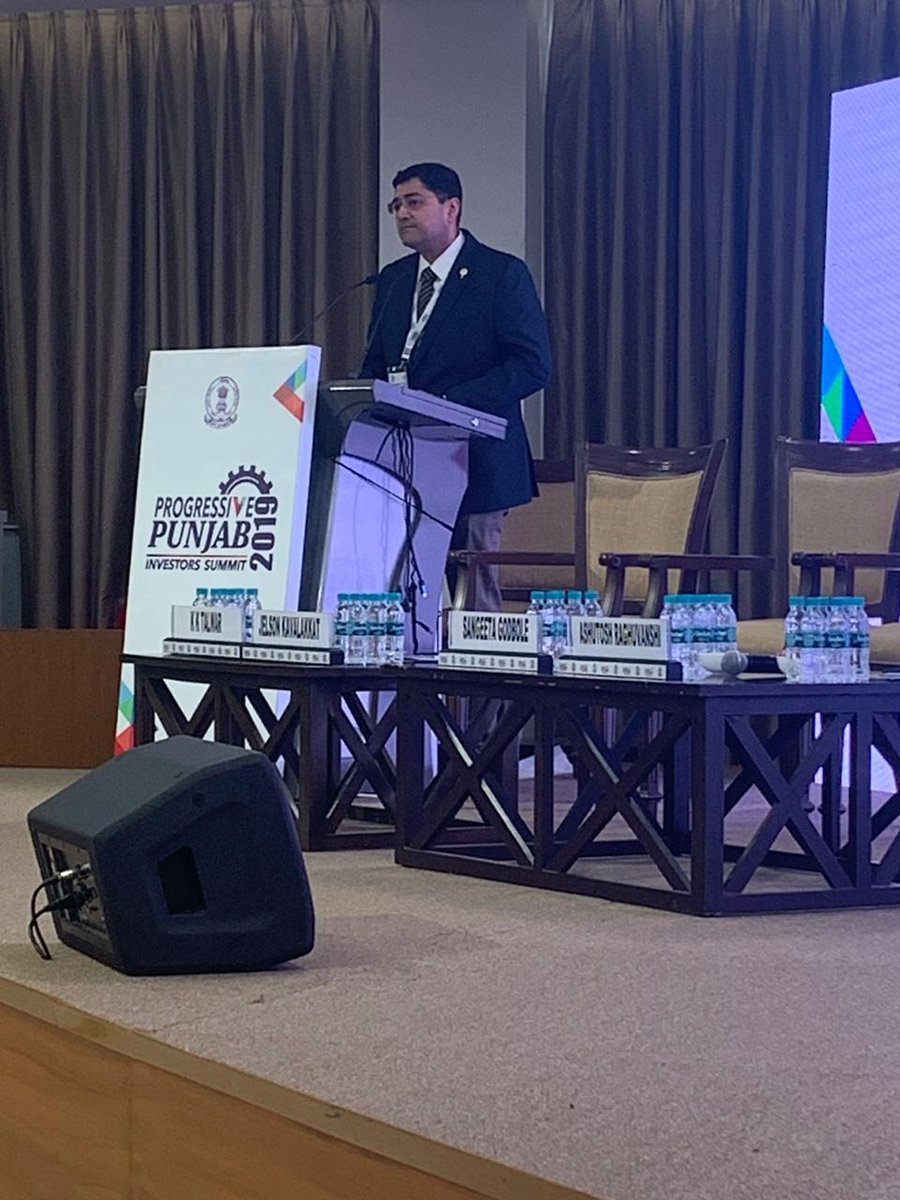 invest_punjab's tweet photo. Experience sharing by Dr. Prathamesh Pai, Tata Memorial, Mumbai during #HealthcareSession focusing on Developing #Punjab into a hub of domestic and international medical tourism. 
#PPIS2019 #InvestInTheBest https://t.co/0axX54haeo
