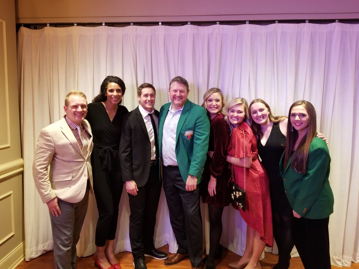 dbizach's tweet photo. What an awesome night. Congratulations to @DBIashley on her $2M+ milestone! And to the rest of the Southeast team, you all are accomplishing amazing things! https://t.co/B0SRDqZ9xG
