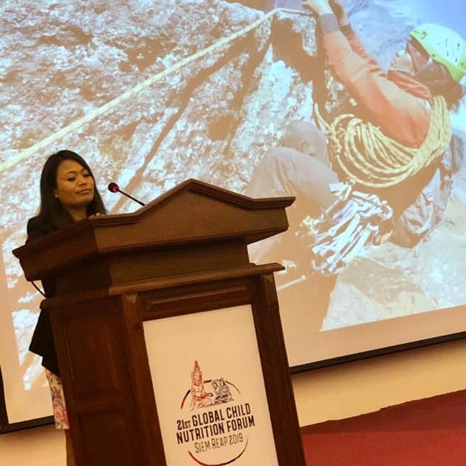 WFP_Nepal's tweet photo. “It was @WFP meals that motivated me to go to school, and later climb #MountEverest and 6 other peaks in #Nepal," says Nimdoma Sherpa at #GCNF2019.
Former school meals recipient Nimdoma raised the #ZeroHunger flag in #Nepal on the eve of the Global Goals on September, 2015. https://t.co/L7wwcKqHMc