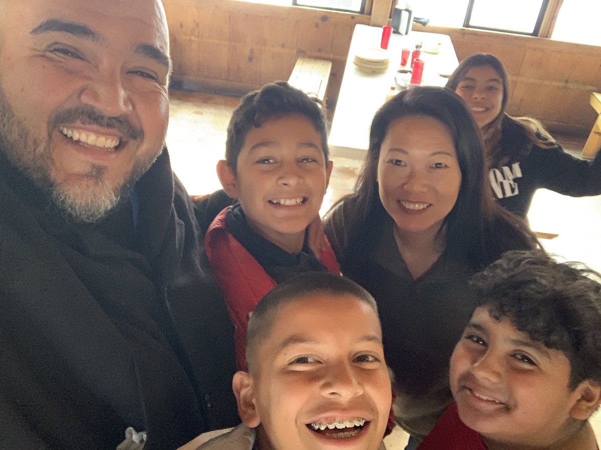 RooseveltAESD's tweet photo. @AnaheimElem @SanGorgonioOSS #Roosevelt6thgraders #learningsciencebydoing #outdoorscienceschool https://t.co/WnUpER4YRZ