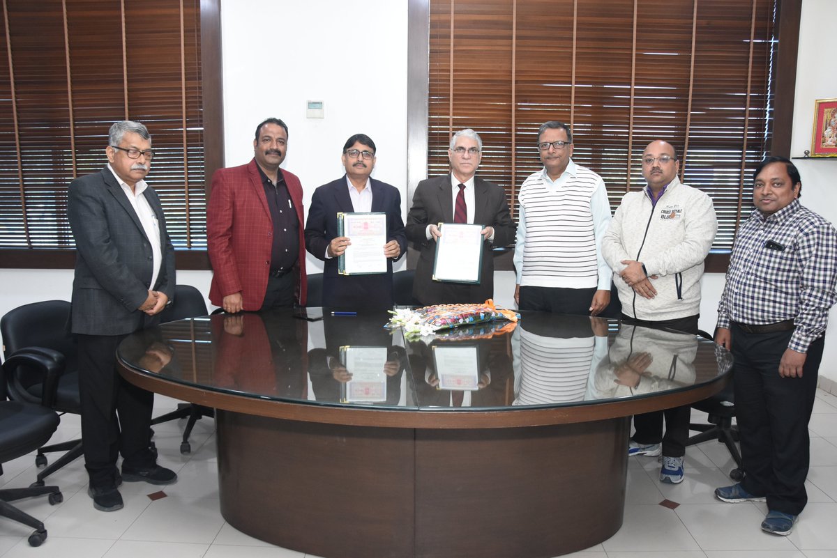 GLA_Mathura's tweet photo. Memorandum of understanding (MoU) Signed Between the Millennium India Research Foundation New Delhi and GLA University Mathura.
#ResearchTopic #MOU #EventsAtGLA #GLAUniversity #Happiness #EngineeringStudent #education https://t.co/q39Kab1XOL