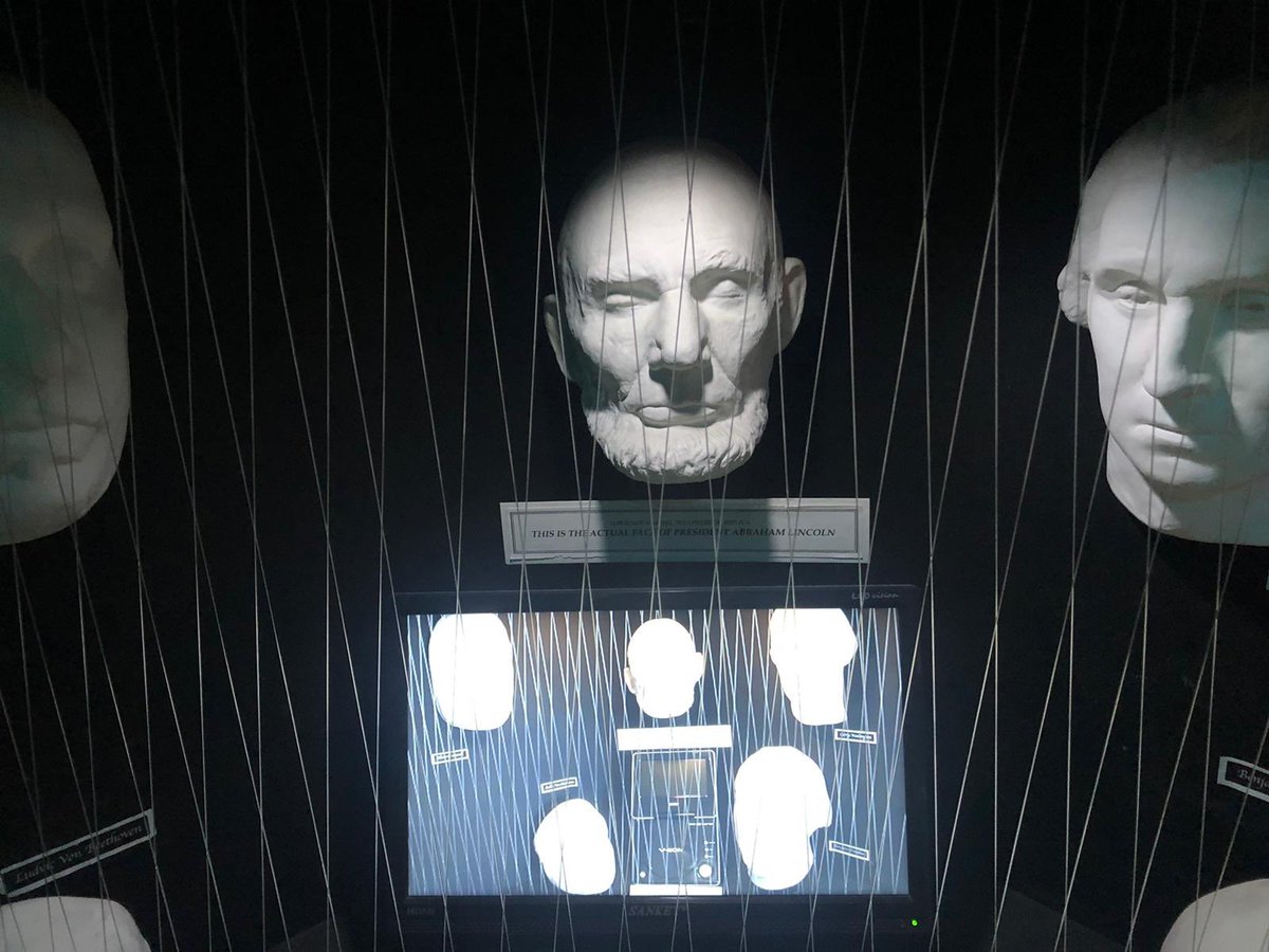 Stirling_Stunts's tweet image. The man that made ‘Yoda’ lives in St Martin.

I visited his museum and had a talk to him as we have a mutual friend.

#starwars #yoda #deathmask #hitchcock #cruiselife #carribean #stmartin #magicmatt