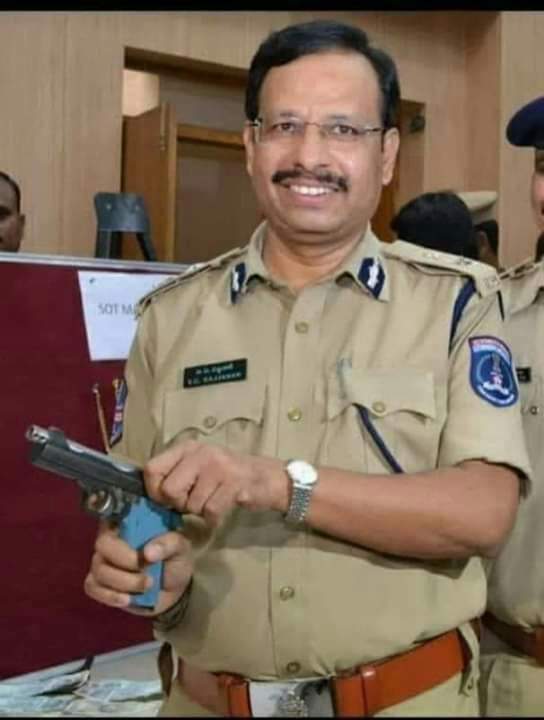 iammanish73's tweet photo. Now this the time to shoot all the left liberals who started preaching about rule of law ,#l***a , #lahshun #jhinga and #HumanRightsViolations . https://t.co/caTQVC3dGM