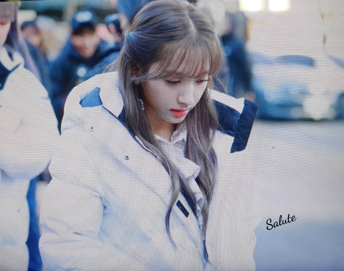 SalutePhoto's tweet photo. 191206 재출근 
#우주소녀 #WJSN #보나  #Bona 
@WJSN_Cosmic https://t.co/pPZEe8bVjp