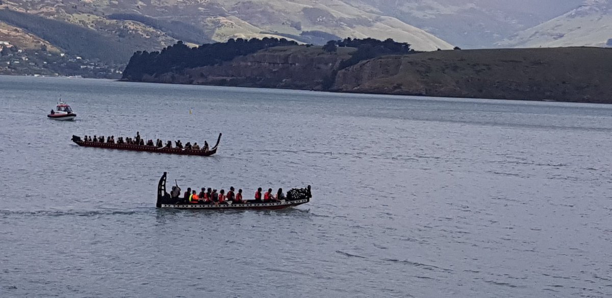 Beautiful afternoon at Rapaki with Te Hapu o Ngati Wheke to welcome Tuia 250 representatives.  Stunning sight on the harbour. Great to be with @NgatiBird @RinoTirikatene <a href="/PotoChchEast/">Poto Williams</a> 
#Tuia250