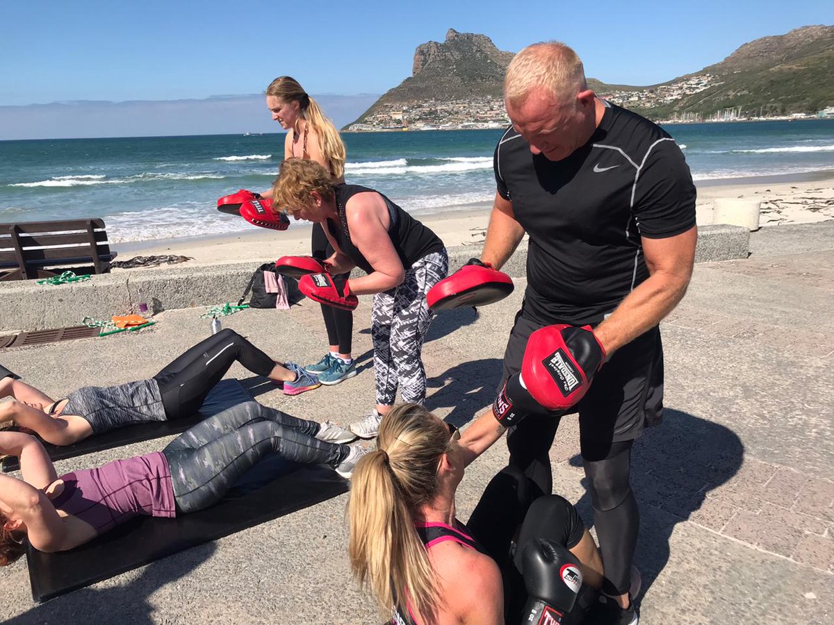 VSLHoutBay's tweet photo. Boxercise on the Beach! Oh yes! This is an amazing workout!
Keep your eyes on our Pop-up Classes as well as our festive schedule for more!
#boxercise #popupclasses # https://t.co/cug8wPtPc2