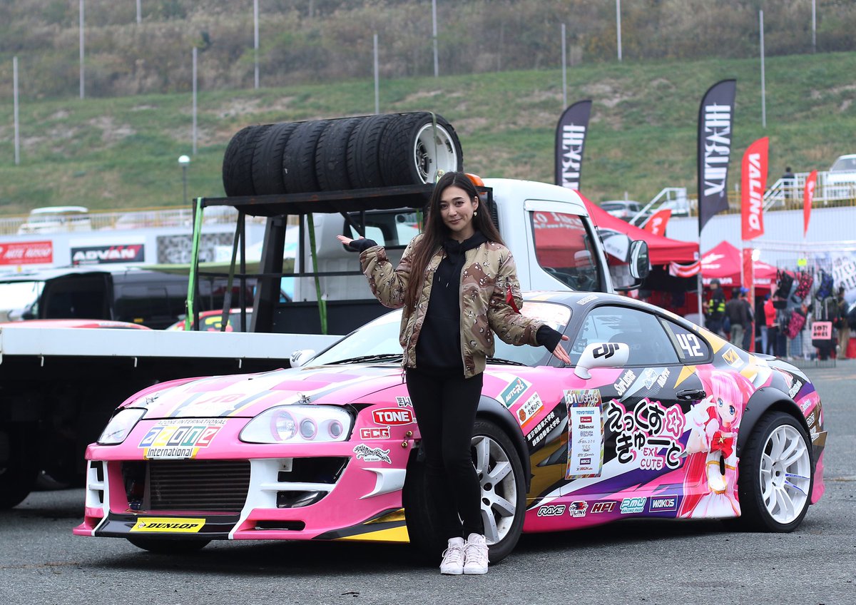 塚本奈々美選手が騎乗するD1ライツ参戦車両のJZA80スープラも登場！
