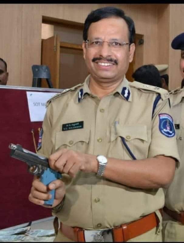 MukhiSree's tweet photo. Finally! VC Sajjanar sir and Telangana Police hats off! Justice served! 🙏🏻 #RIPPriyankaReddy https://t.co/SPxdgrzdrd