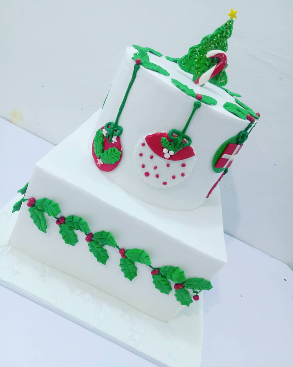 Nimies1's tweet photo. Christmas is here. We already taking orders. Get 20% off all your orders. https://t.co/hMiqMKE5fG