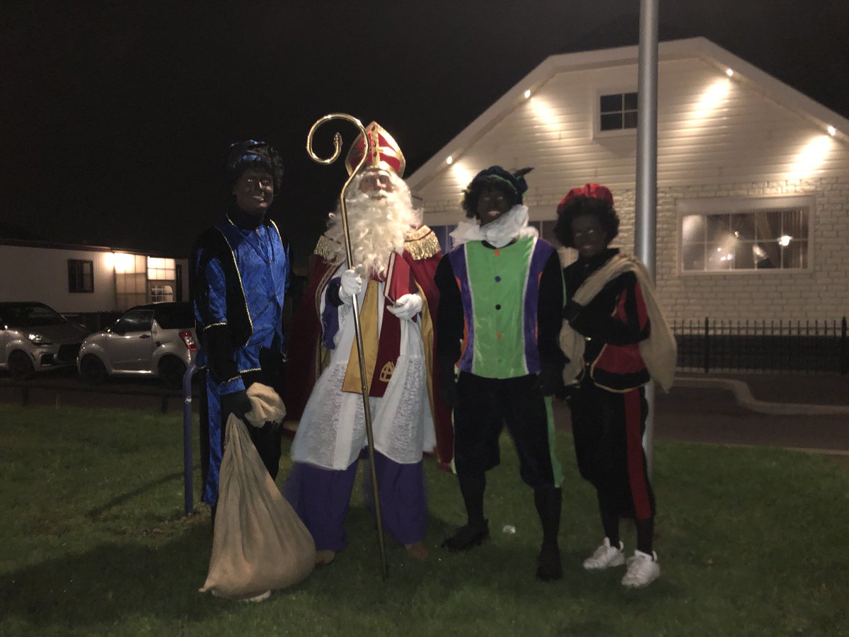 Gisteren avond voor het heerlijk avondje op pad geweest <a href="/Tafelronde156/">Tafelronde 156</a> #sinterklaasavond