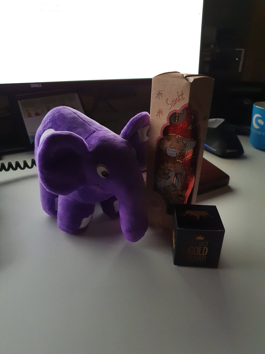 soebbing's tweet image. Der Nikolaus war bei @shopware! Vielen Dank! 💜 #Nikolaus #Shopware #CodyVuelette